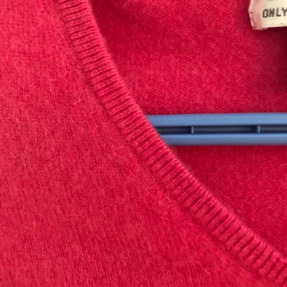 Cashmere Sutton Studio Pink V Neck Sweater sweater - Picture 4 of 9